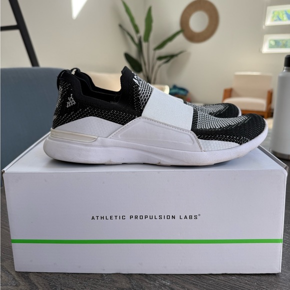 APL Women’s Techloom Bliss- Size 10 - Picture 7 of 11